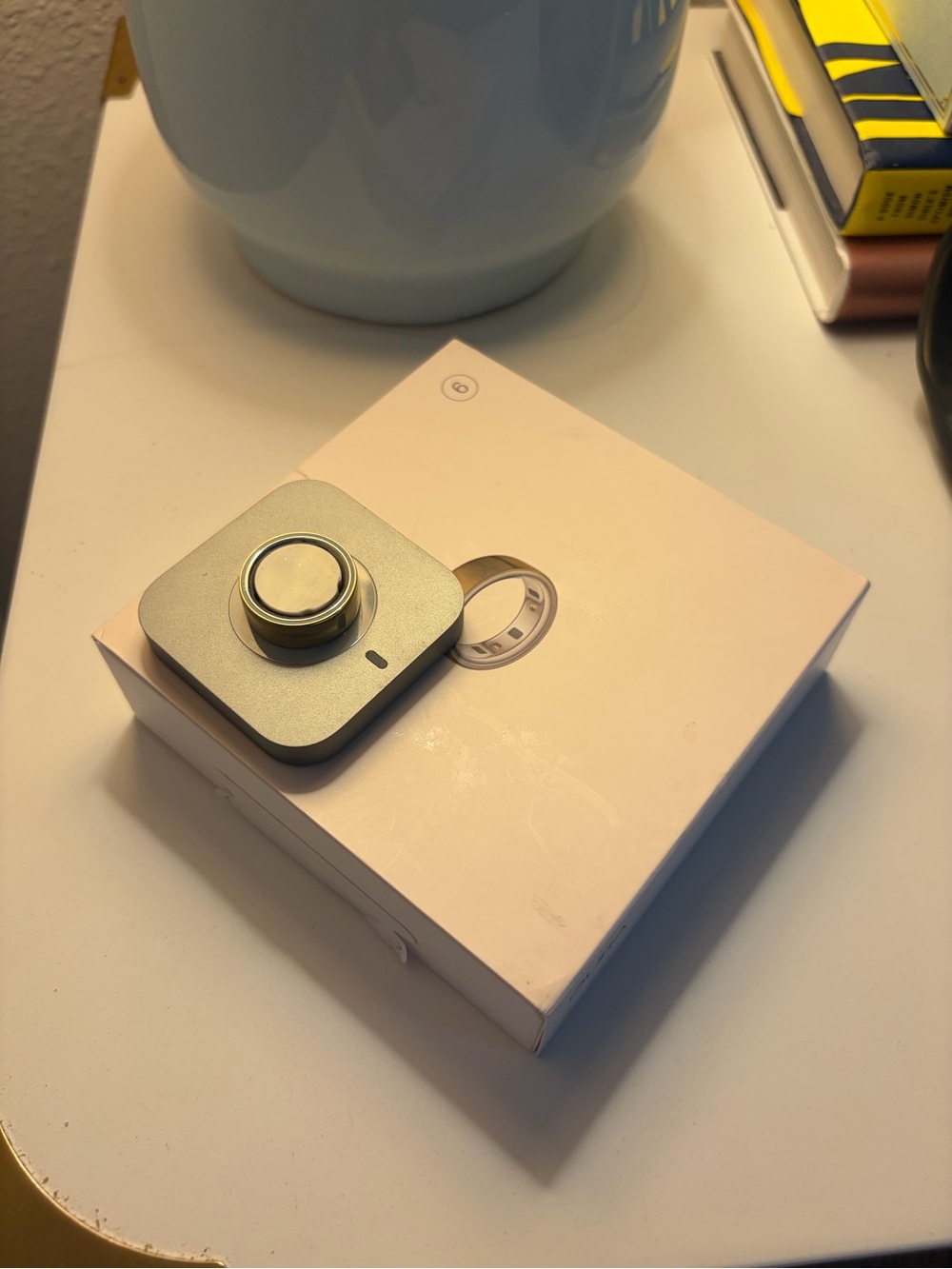 Oura Ring 4, Gold, Size 6 - Picture 2 of 2